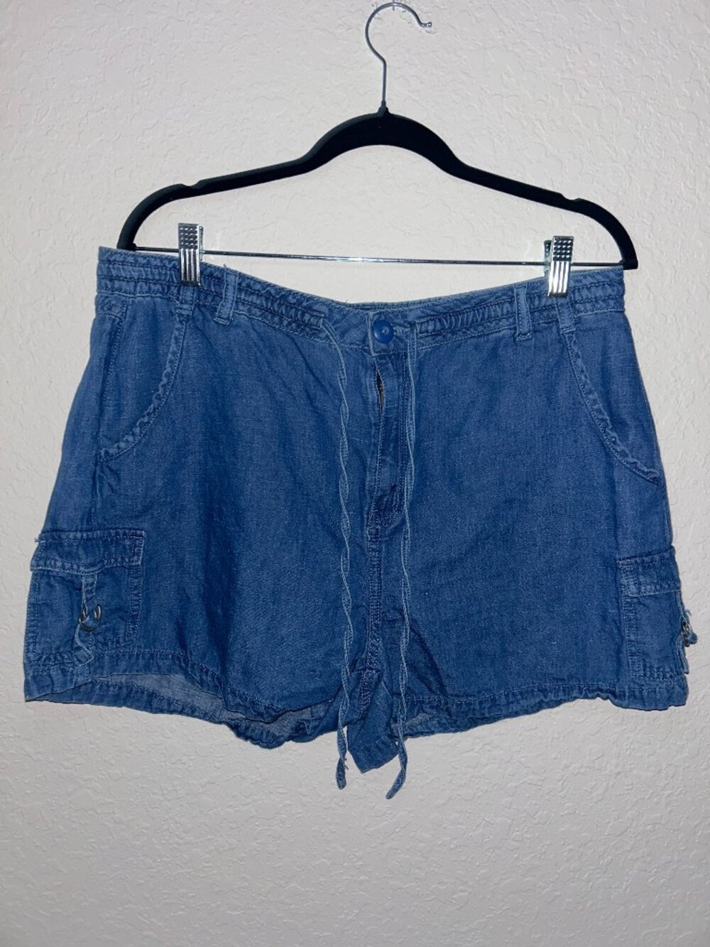 American Eagle Denim Mom Cargo Jogger Shorts